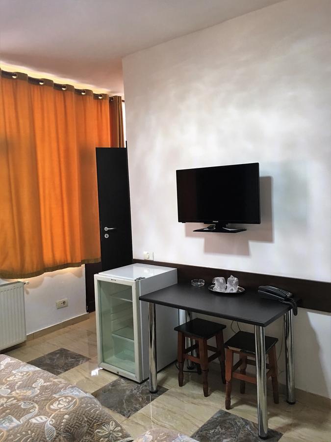 Hotel Taco Bucarest Extérieur photo
