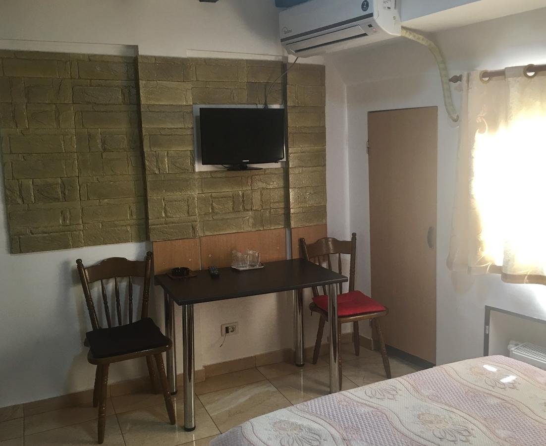 Hotel Taco Bucarest Extérieur photo