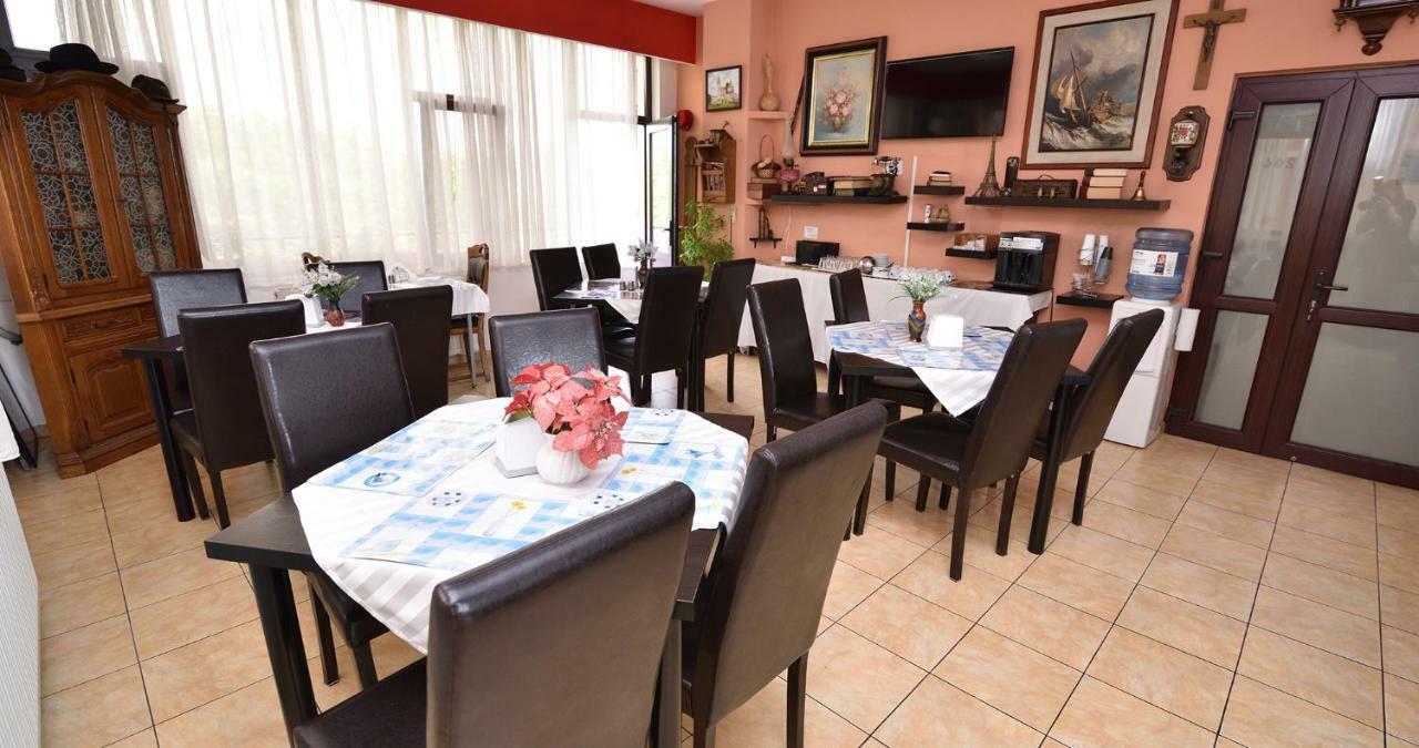 Hotel Taco Bucarest Extérieur photo