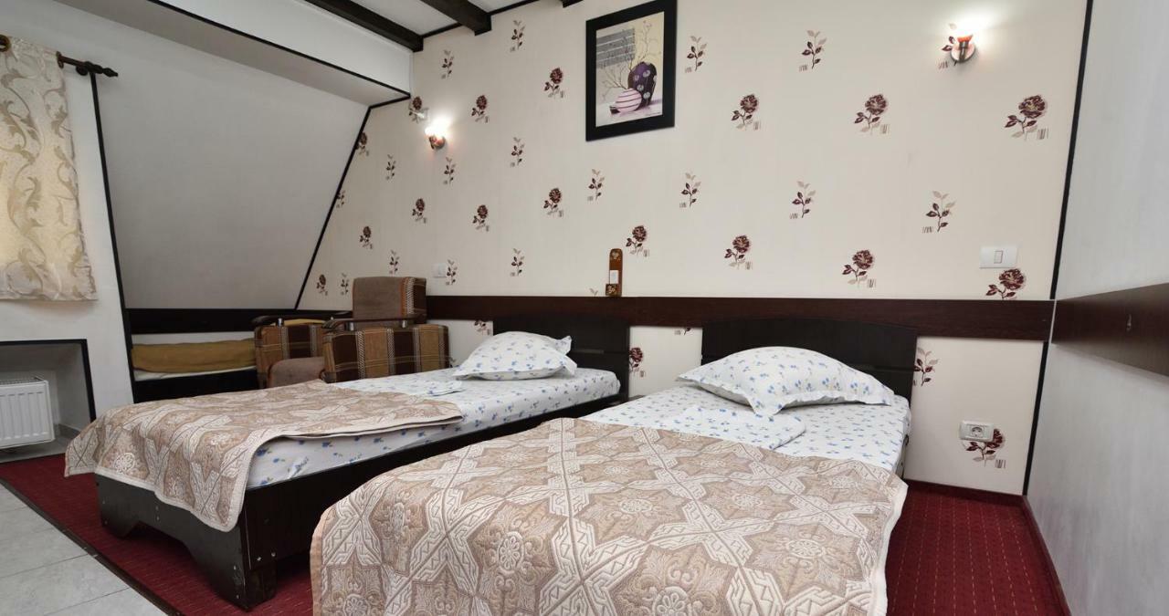 Hotel Taco Bucarest Extérieur photo