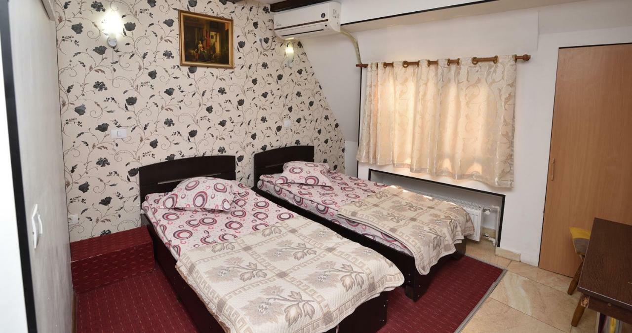 Hotel Taco Bucarest Extérieur photo
