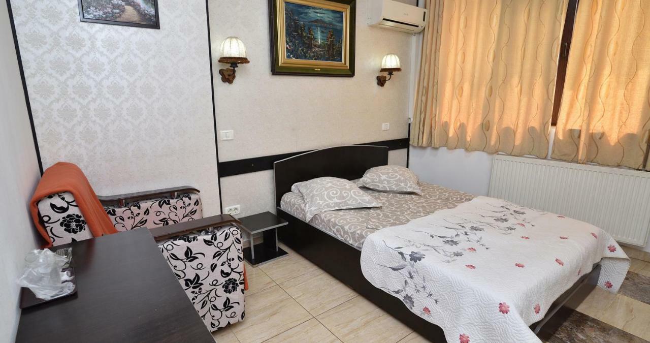 Hotel Taco Bucarest Extérieur photo