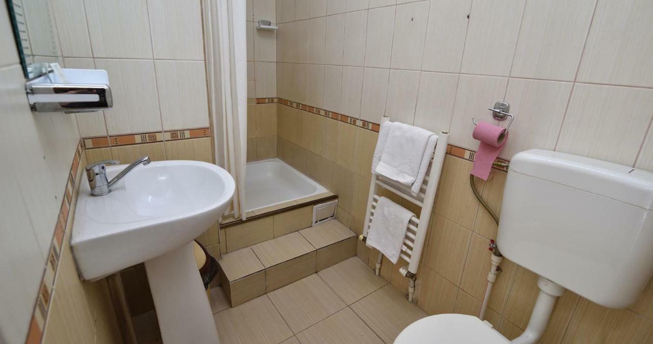 Hotel Taco Bucarest Extérieur photo