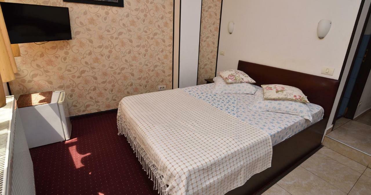 Hotel Taco Bucarest Extérieur photo
